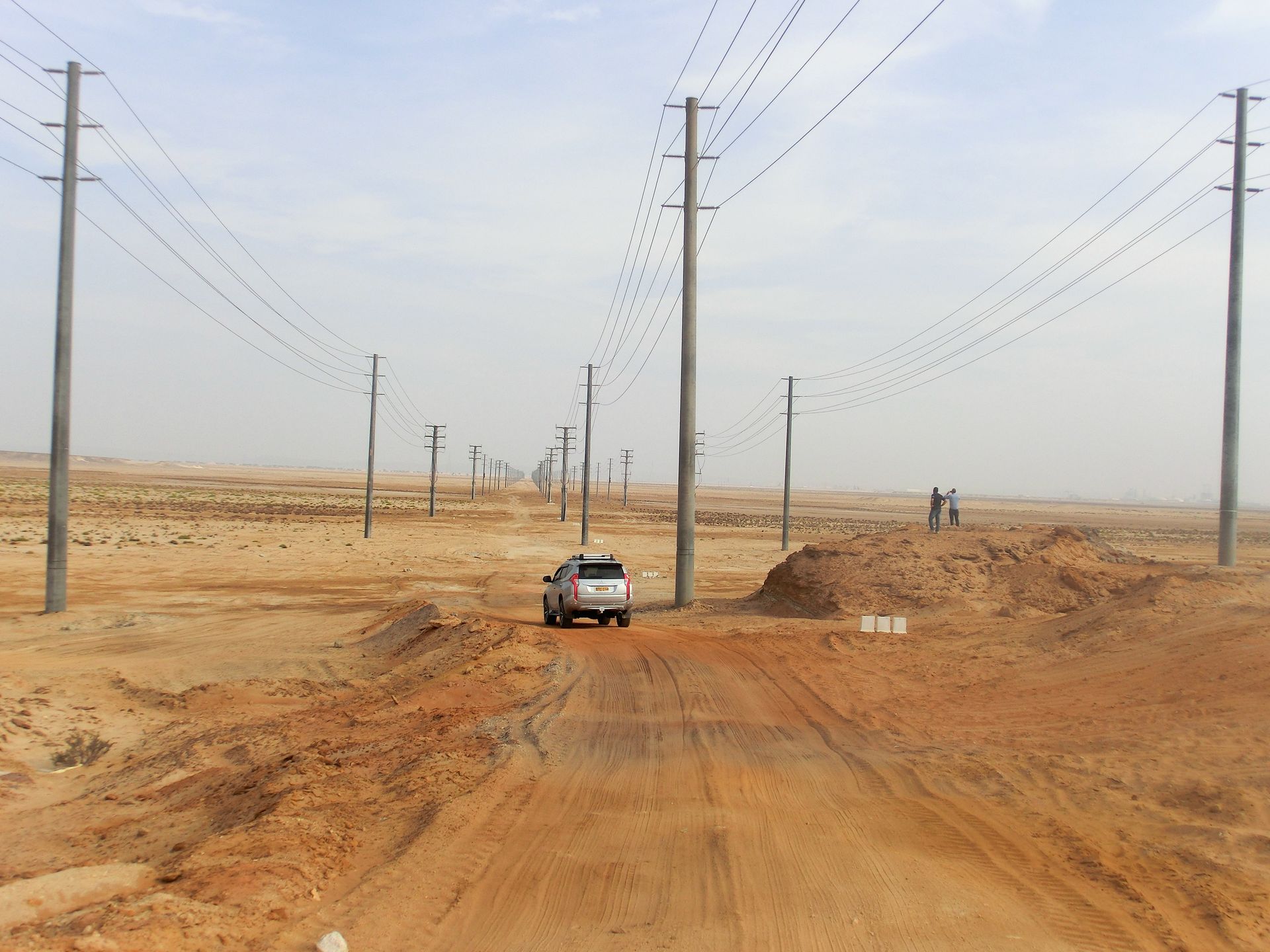 Direct mounted insulator